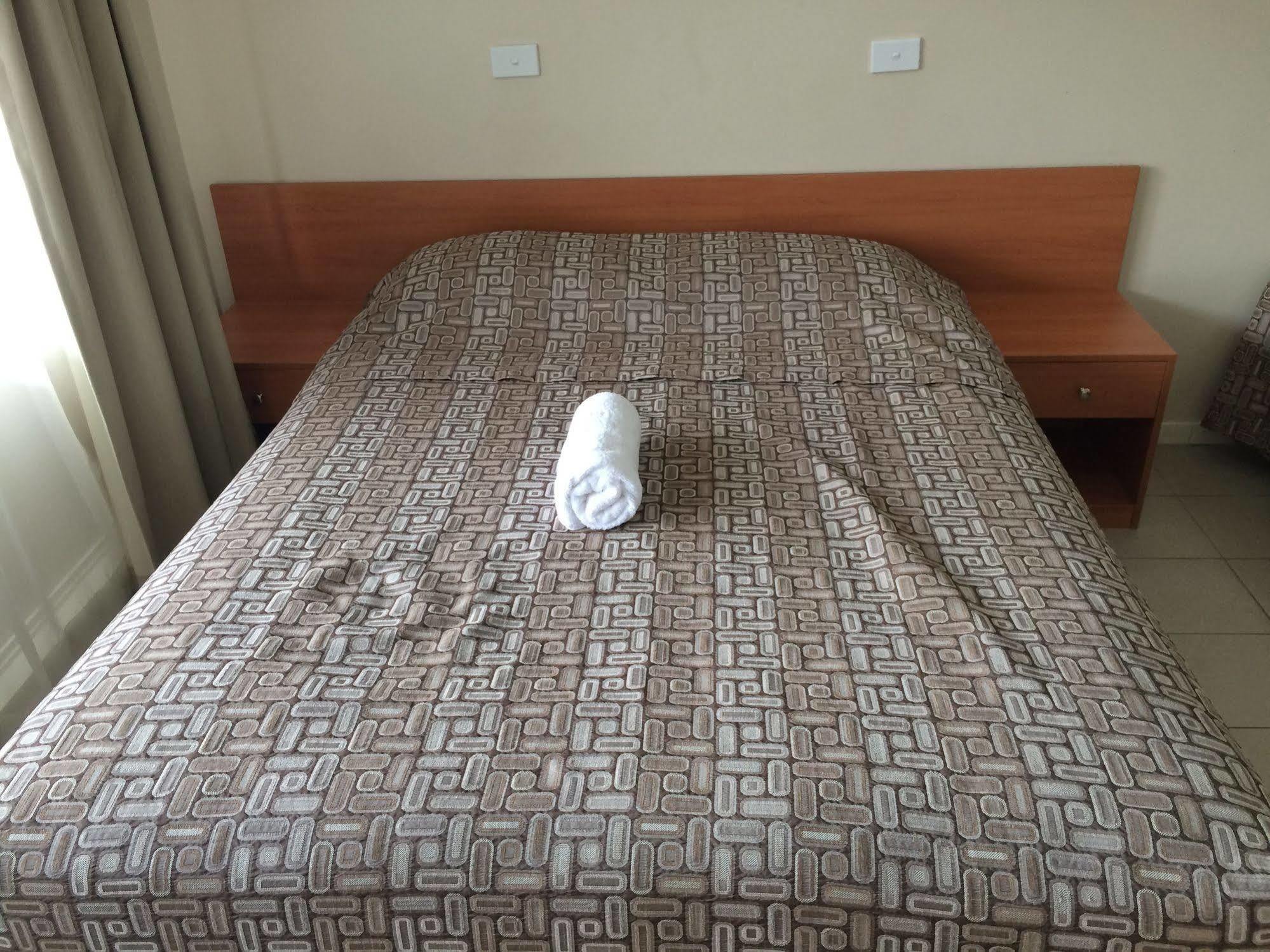Liberty Plains Motor Inn Sydney Buitenkant foto