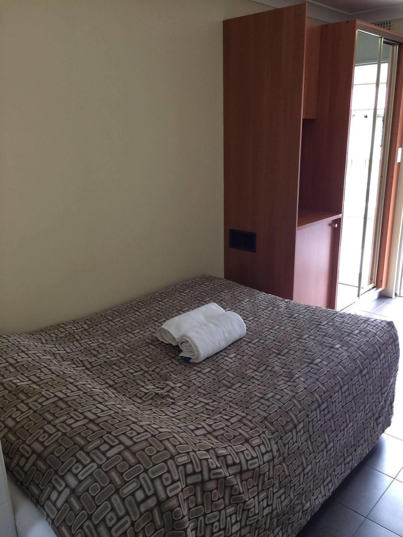 Liberty Plains Motor Inn Sydney Buitenkant foto