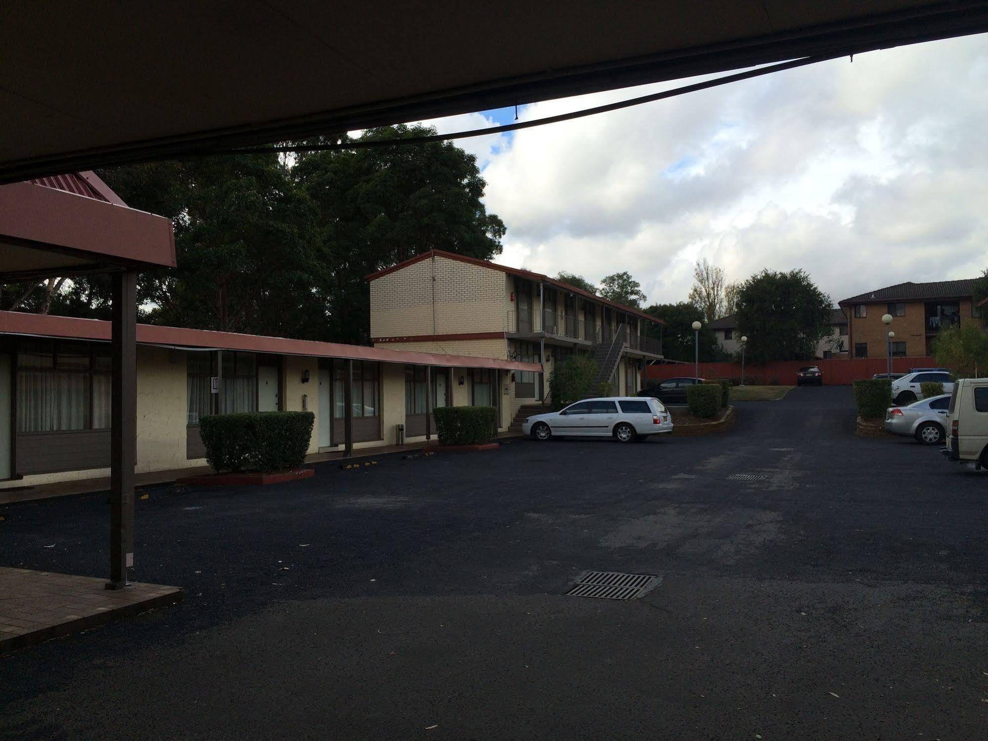 Liberty Plains Motor Inn Sydney Buitenkant foto